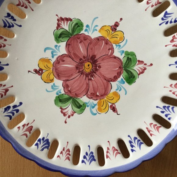 Beautiful hand- painted plate made in Portugal 20cm diameter - Picture 3 of 5